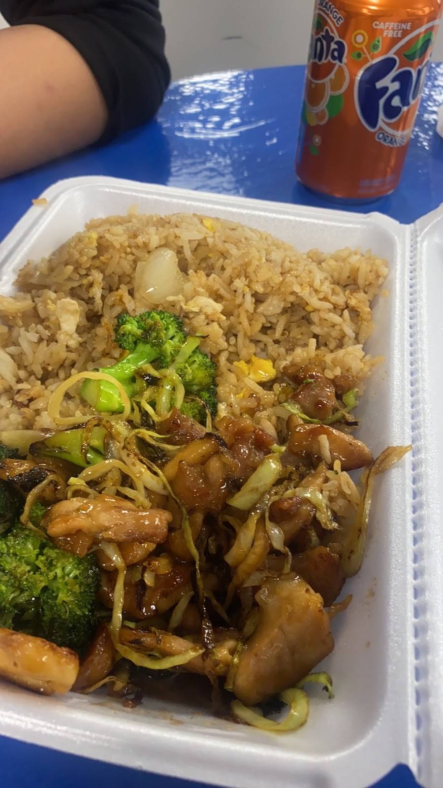 SUN BRIGHT KITCHEN | restaurant | 729 Long Ln, Upper Darby, PA 19082, USA | 6106268888 OR +1 610-626-8888