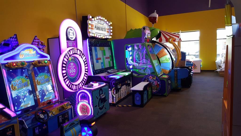 Monkey Joes - Peoria | restaurant | 8901 Knoxville Ave, Peoria, IL 61615, USA | 3096925637 OR +1 309-692-5637