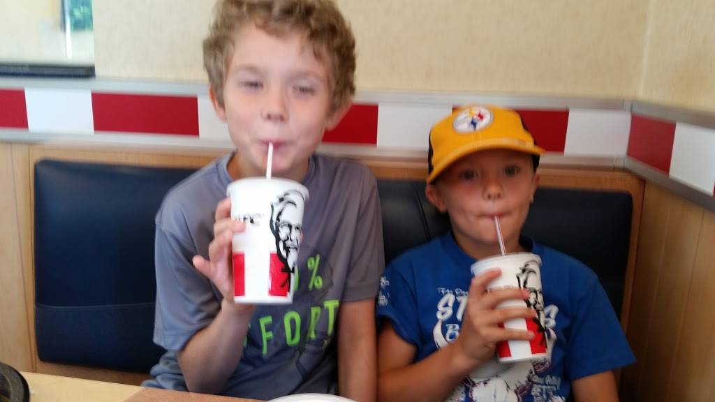 KFC | restaurant | 1000 Charleston Ave, Mattoon, IL 61938, USA | 2172346886 OR +1 217-234-6886