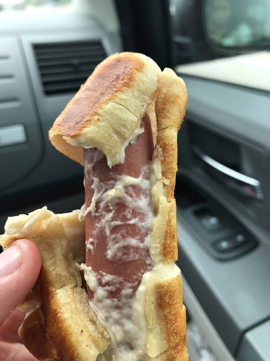 Auntie Annes | cafe | 574 Memorial City Mall, Houston, TX 77024, USA | 8323588888 OR +1 832-358-8888