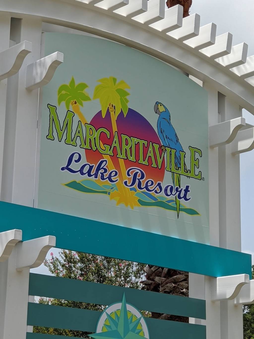 LandShark Bar & Grill | restaurant | 600 Margaritaville, Park Way, Montgomery, TX 77356, USA | 9364483000 OR +1 936-448-3000