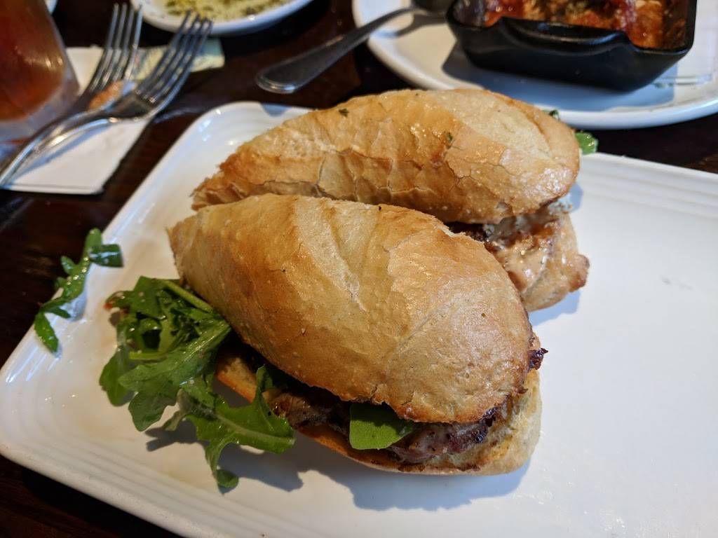 Carrabbas Italian Grill | restaurant | 3530 Tyrone Blvd N, St. Petersburg, FL 33710, USA | 7273841818 OR +1 727-384-1818