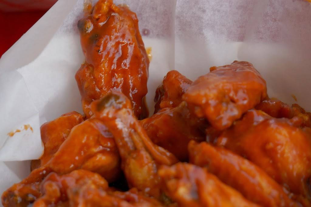Wing Ranch | restaurant | 2146 Johnson Ferry Rd NE, Brookhaven, GA 30319, USA | 7704554233 OR +1 770-455-4233