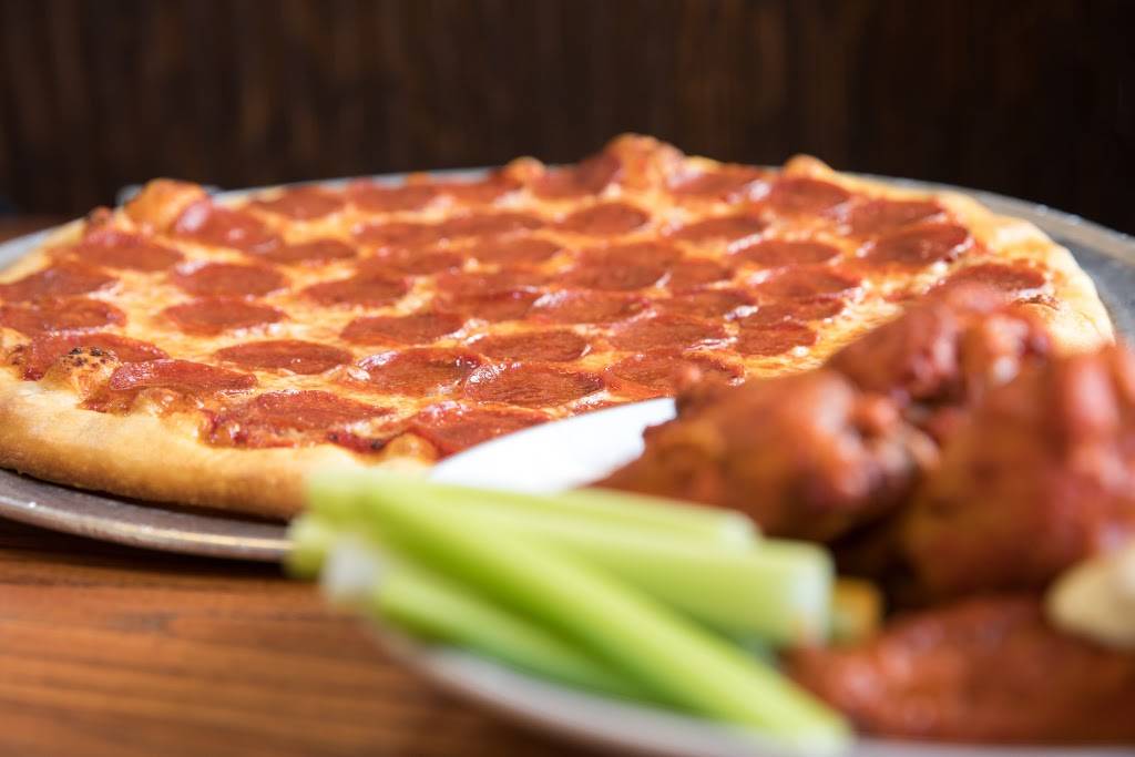 Famularis Pizzeria Oakbrook | meal takeaway | 1704 Old Trolley Rd, Summerville, SC 29485, USA | 8438322222 OR +1 843-832-2222