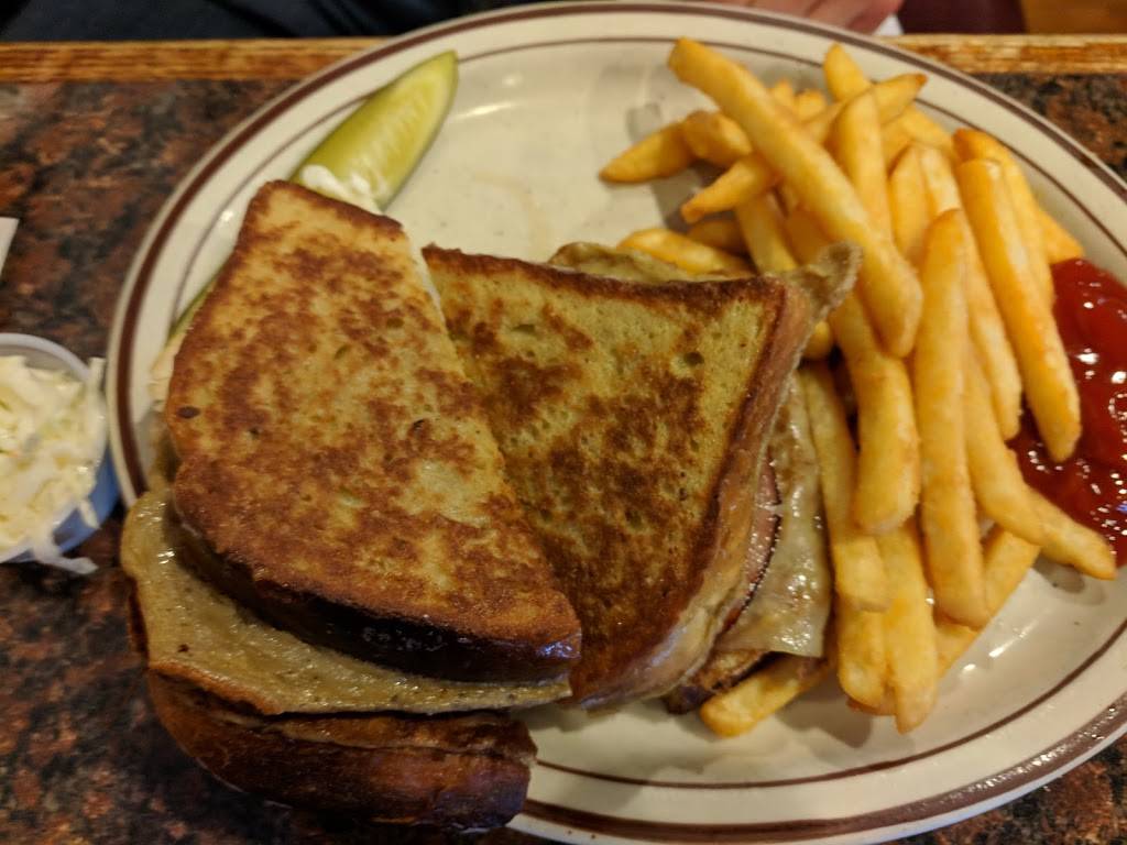 Marys Diner | restaurant | 437 Watertown Ave, Waterbury, CT 06708, USA | 2037558662 OR +1 203-755-8662