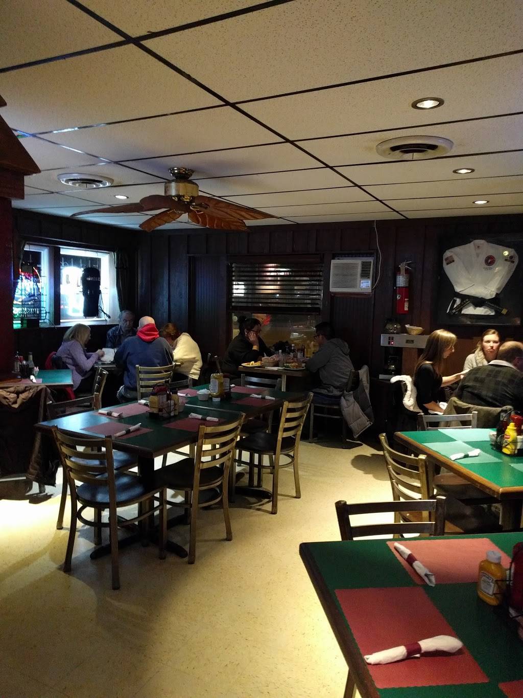 Kilcoyne Redwood Inn | restaurant | 342 N Milwaukee Ave, Wheeling, IL 60090, USA | 8475413650 OR +1 847-541-3650