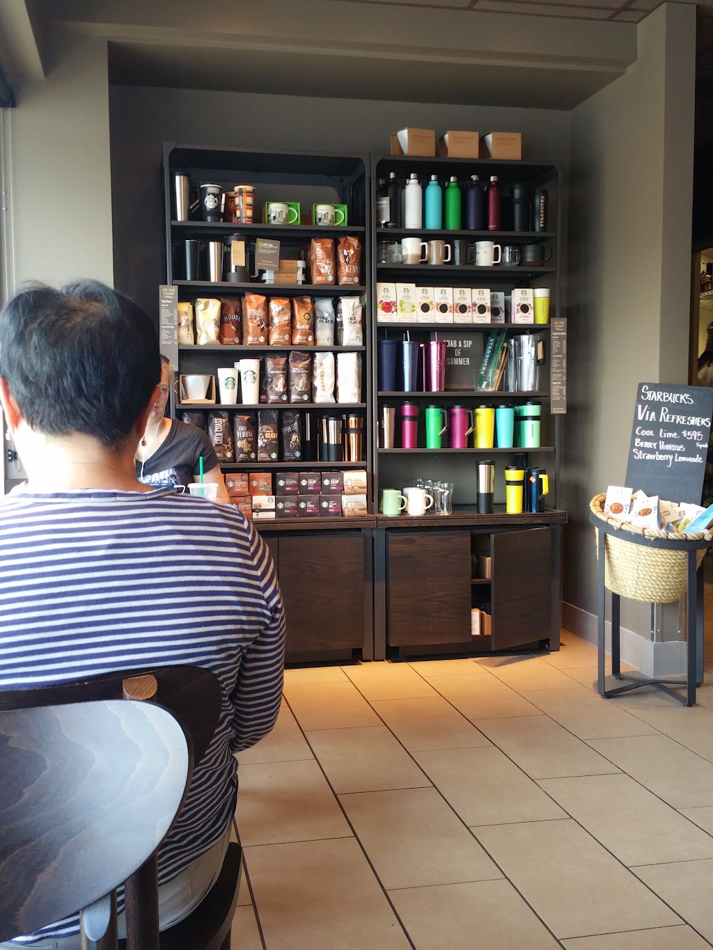 Starbucks | cafe | 2078 Ford Pkwy, St Paul, MN 55116, USA | 6516999409 OR +1 651-699-9409