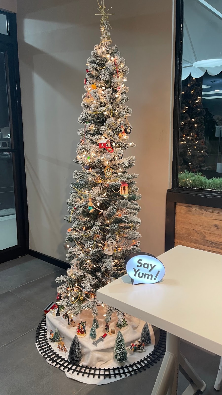 Say Yum Thai Street Food | restaurant | 17091 Newland St, Huntington Beach, CA 92647, USA | 6572590118 OR +1 657-259-0118