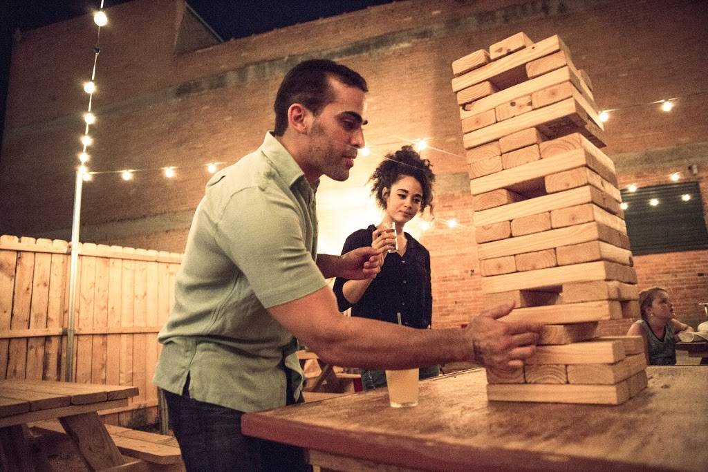 Dog Pack Hot Dogs | restaurant | 2613 Elm St, Dallas, TX 75226, USA | 4698026742 OR +1 469-802-6742