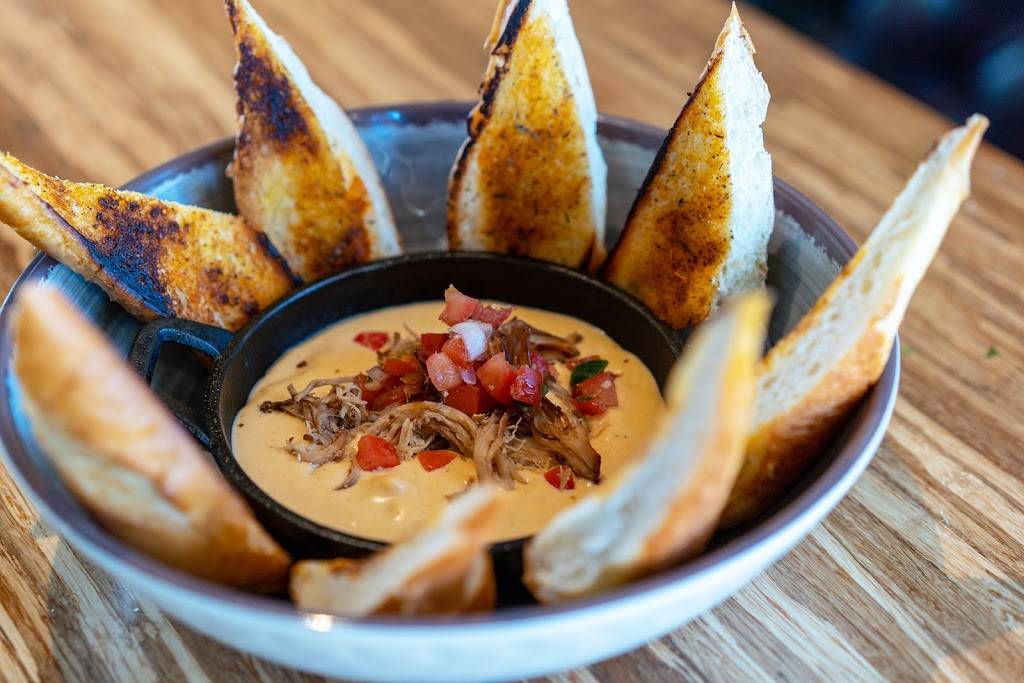 Growler USA - San Jose | restaurant | 787 The Alameda #10, San Jose, CA 95126, USA | 4083202867 OR +1 408-320-2867