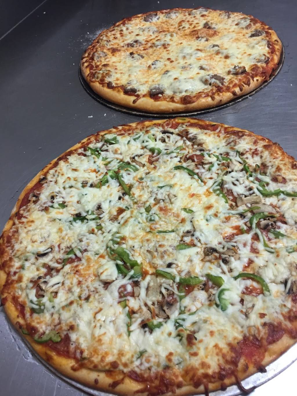 The Italian House Pizzeria | restaurant | 5-1440 Jalna Blvd, London, ON N6E 3P2, Canada | 2266632797 OR +1 226-663-2797