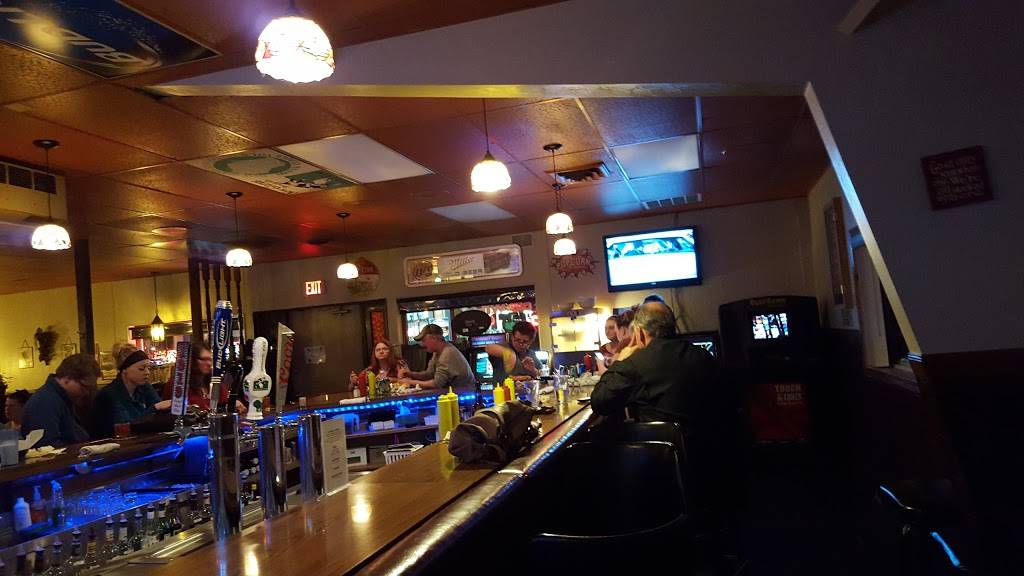 Foxhole Pub | restaurant | 1215 Angelo Rd, Sparta, WI 54656, USA | 6082696271 OR +1 608-269-6271