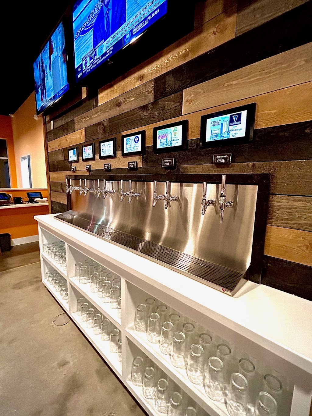 parker. Pizza (p. izza) | restaurant | 762 River Rd, Shelton, CT 06484, USA | 2035138439 OR +1 203-513-8439