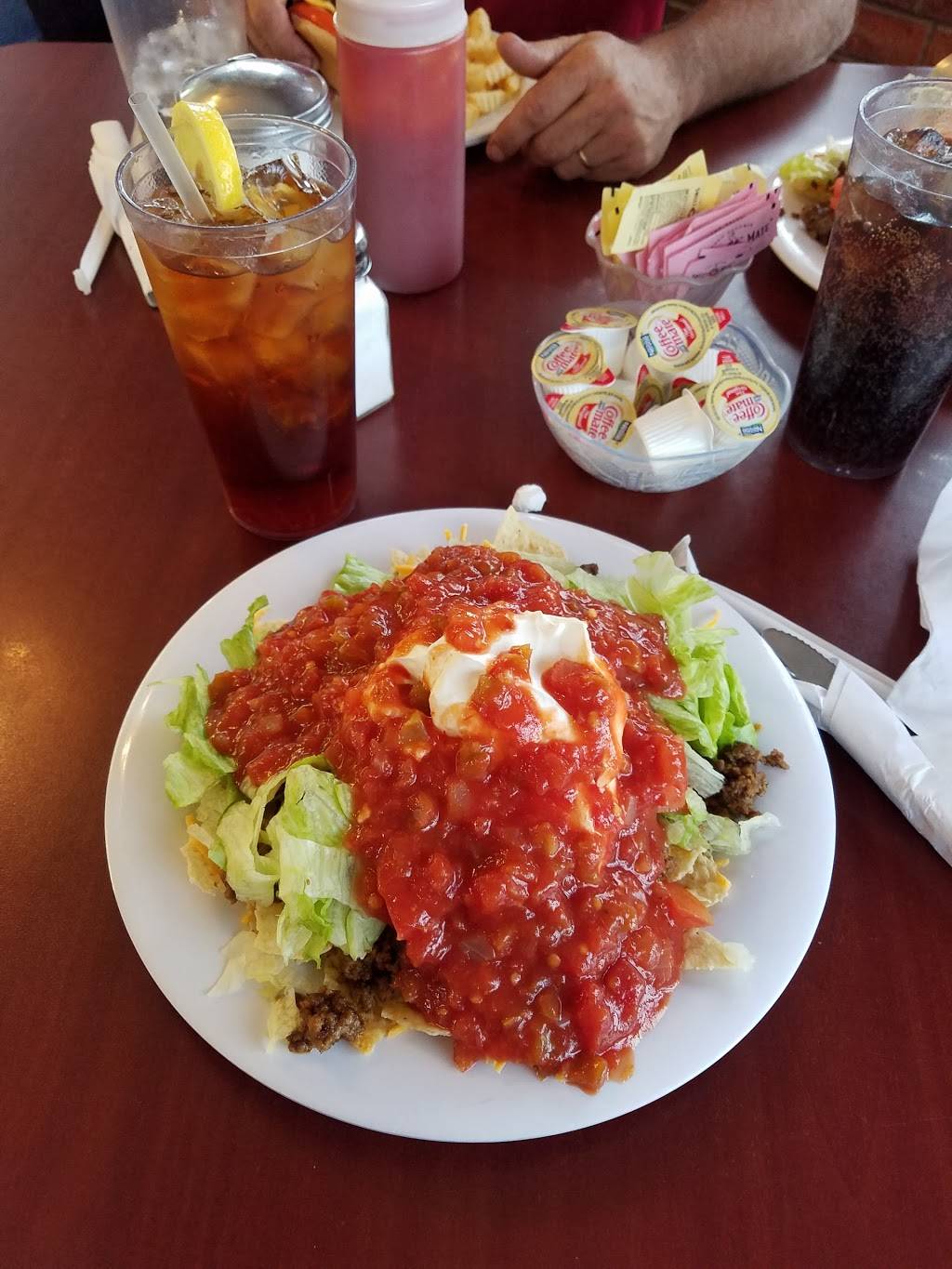 Courthouse Cafe | restaurant | 880 Village Hwy, Rustburg, VA 24588, USA | 4343323301 OR +1 434-332-3301