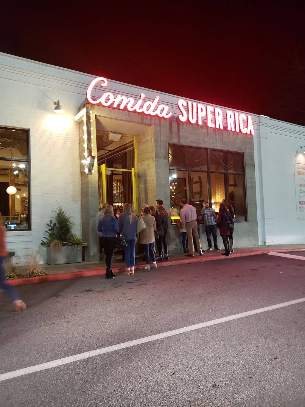 Buckhead Court | shopping mall | 3850-3872, Roswell Rd NE, Atlanta, GA 30342, USA | 4045753200 OR +1 404-575-3200