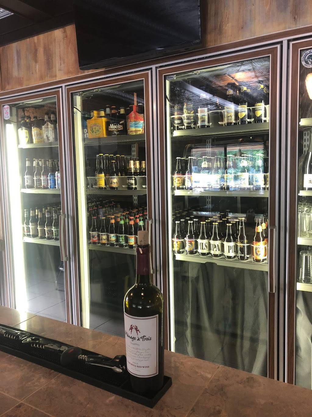 Squallys - On The River | restaurant | 7310 CA-49, Lotus, CA 95651, USA | 5306221213 OR +1 530-622-1213