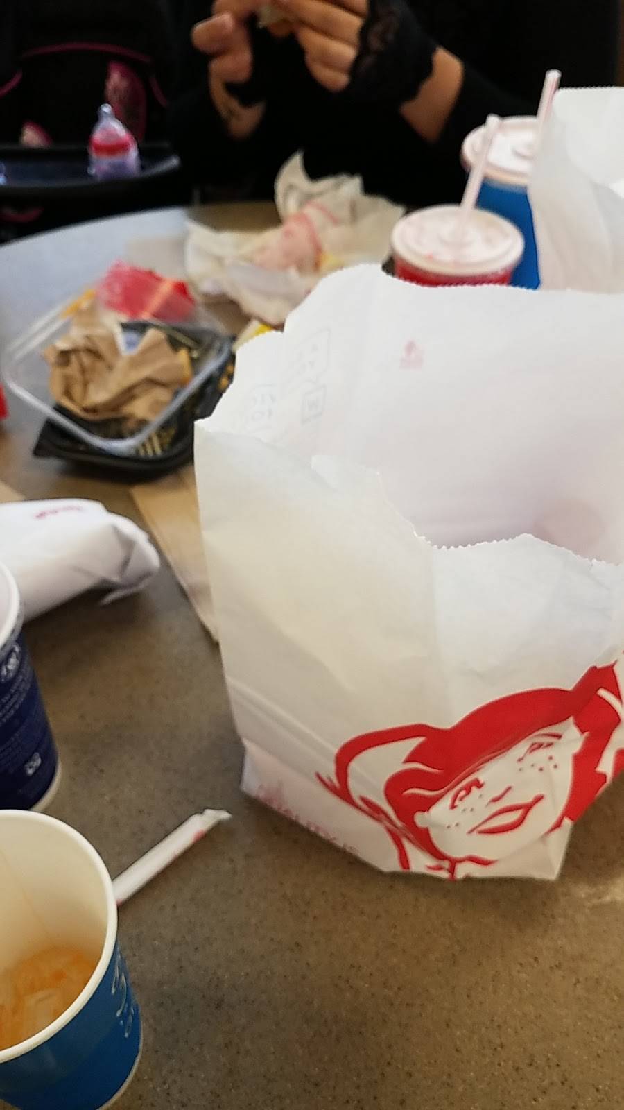 Wendys | restaurant | 91 Lafayette St, Salem, MA 01970, USA | 9787459545 OR +1 978-745-9545