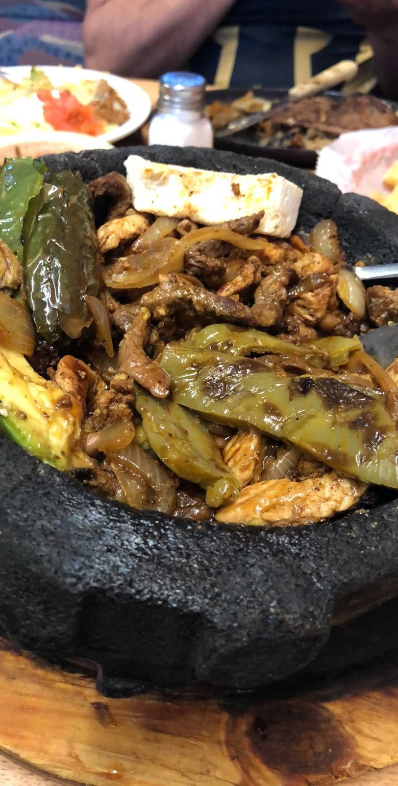 La Carreta Mexican Restaurant | restaurant | 219 W Tyler St, Gilmer, TX 75644, USA | 9036800660 OR +1 903-680-0660