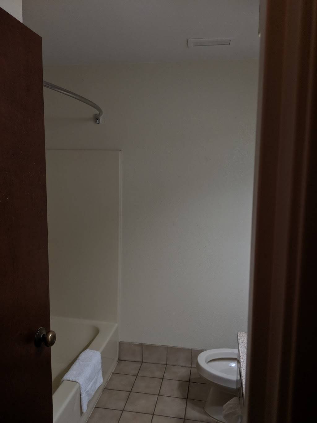 Quality Suites | restaurant | 3660 W. Andrew Johnson Hwy, Morristown, TN 37814, USA | 4232545945 OR +1 423-254-5945