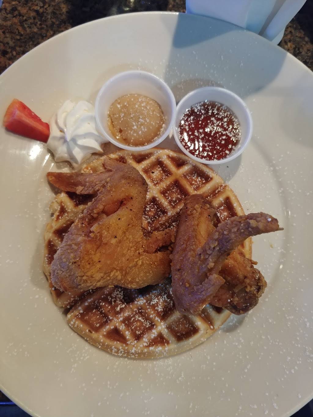 BH Lounge Desoto | restaurant | 2021 N Hampton Rd #100, DeSoto, TX 75115, USA | 9722982322 OR +1 972-298-2322