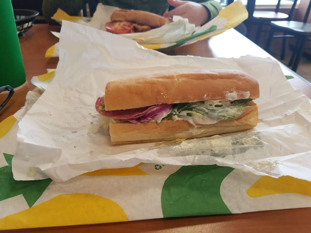 Subway | restaurant | 25-27 Parsons Blvd, Flushing, NY 11354, USA | 7183533100 OR +1 718-353-3100