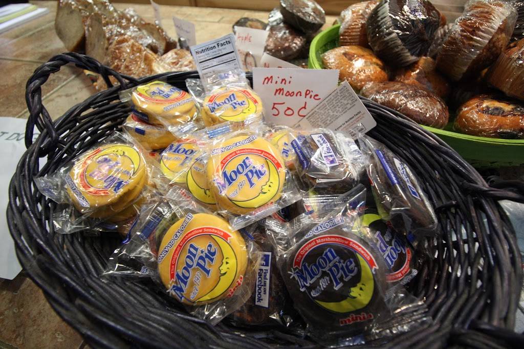 Bell Buckle Coffee Shop & Book Swap | cafe | 2 Railroad Square, Bell Buckle, TN 37020, USA | 9318133333 OR +1 931-813-3333