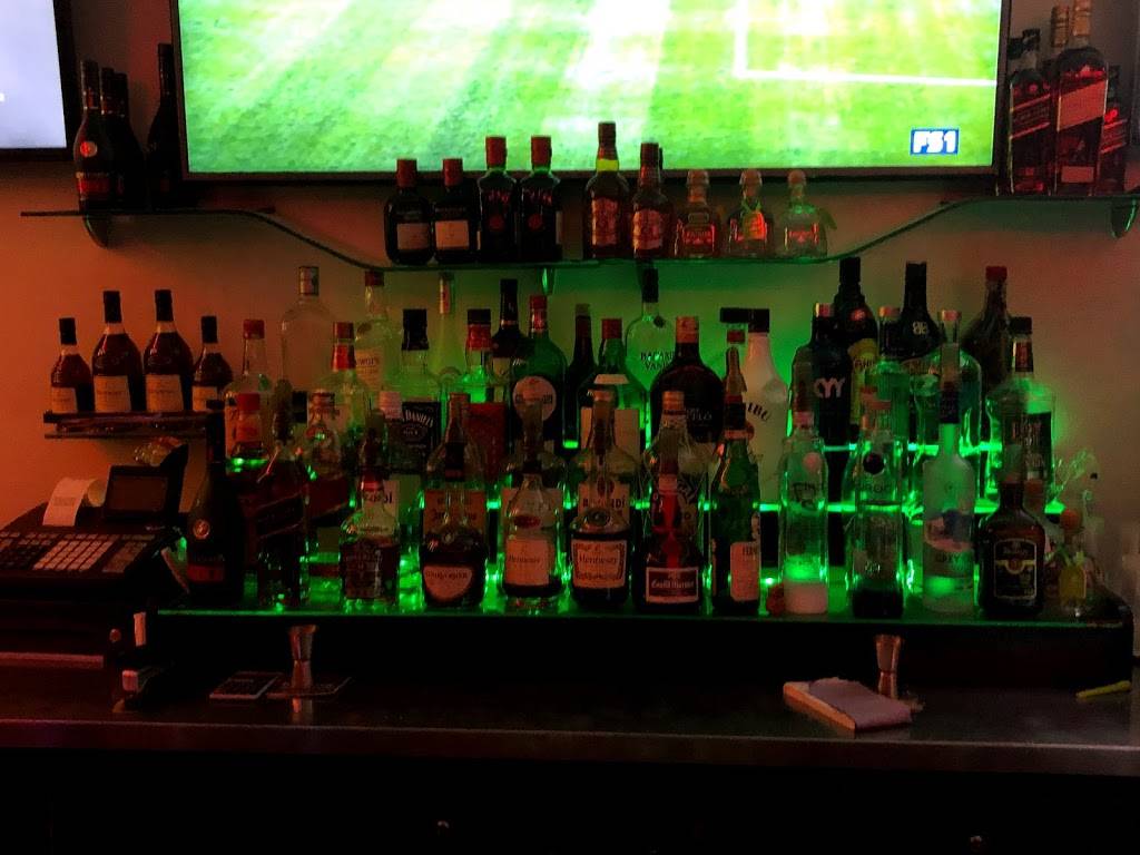 El Panal Lounge | restaurant | 97 Lonsdale Ave, Pawtucket, RI 02860, USA | 4017252959 OR +1 401-725-2959