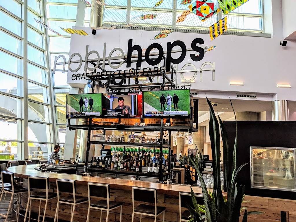Noble Hops | restaurant | Tucson International Airport (TUS), 7250 S Tucson Blvd, Tucson, AZ 85756, USA | 5205738100 OR +1 520-573-8100