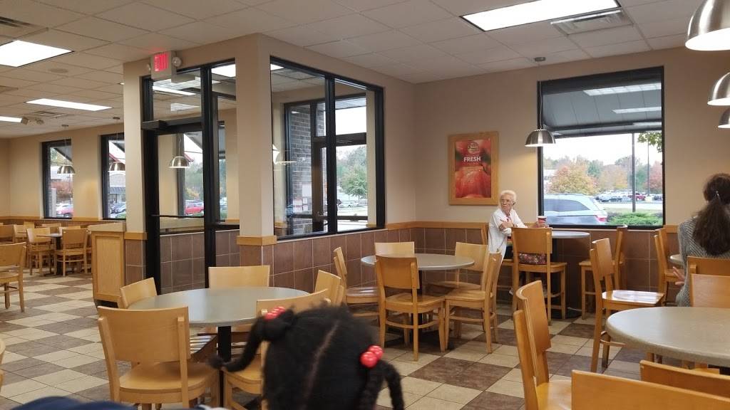 Wendys | restaurant | 5596 Hixson Pike, Hixson, TN 37343, USA | 4235217687 OR +1 423-521-7687