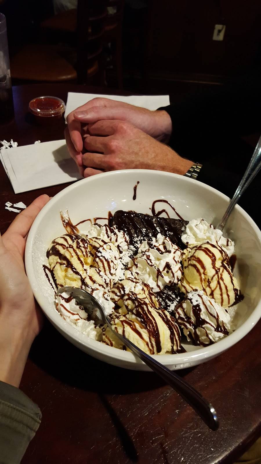 Buffalo Wing Factory | restaurant | 13067 Lee Jackson Memorial Hwy, Fairfax, VA 22033, USA | 7032630202 OR +1 703-263-0202