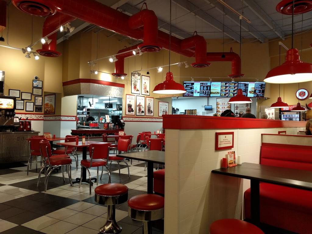 Freddys Frozen Custard & Steakburgers | restaurant | 678 Lake Joy Rd, Kathleen, GA 31047, USA | 4782876360 OR +1 478-287-6360