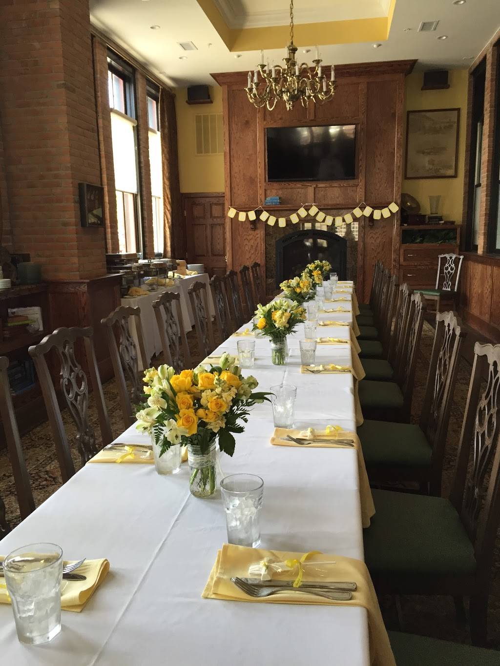 Harveys Restaurant and Bar | restaurant | 14 Phila St, Saratoga Springs, NY 12866, USA | 5185830003 OR +1 518-583-0003