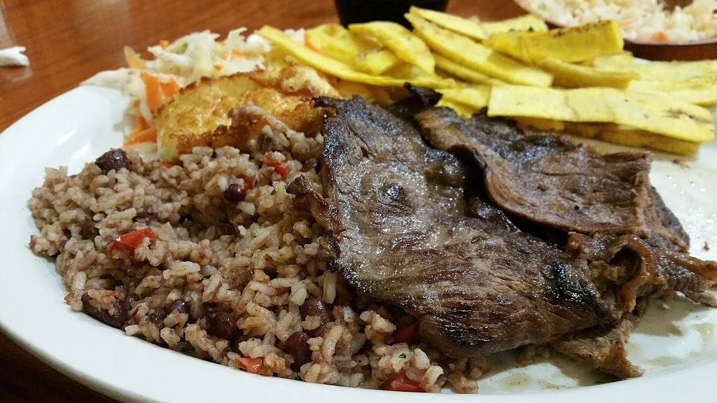 Olocuilta Pupuseria | restaurant | 3040 N Laramie Ave, Chicago, IL 60641, USA | 7736985462 OR +1 773-698-5462