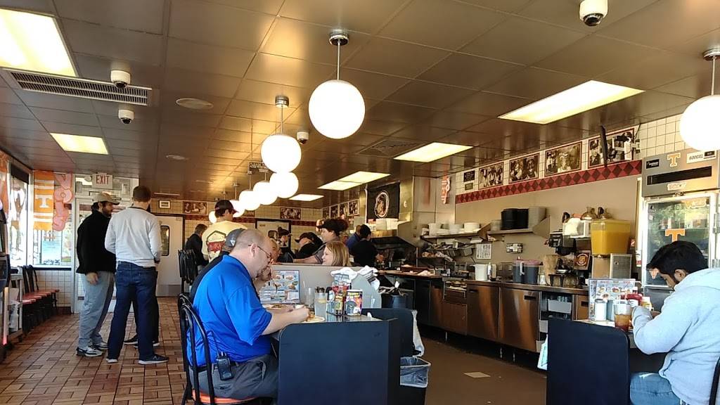 Waffle House | meal takeaway | 6230 Papermill Dr NW, Knoxville, TN 37919, USA | 8655889148 OR +1 865-588-9148