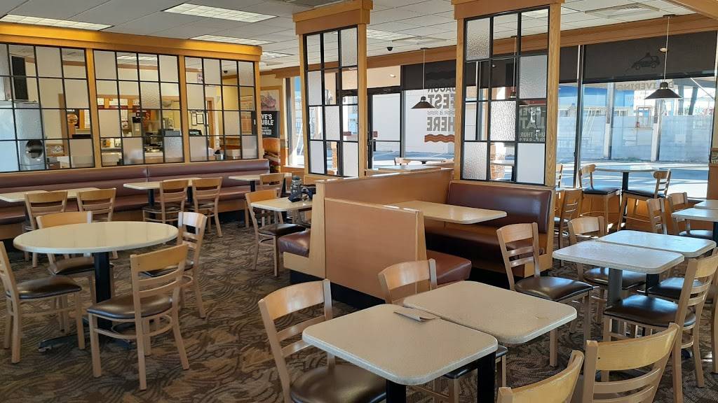 Wendys | restaurant | 6201 Montana Ave, El Paso, TX 79925, USA | 9157785729 OR +1 915-778-5729