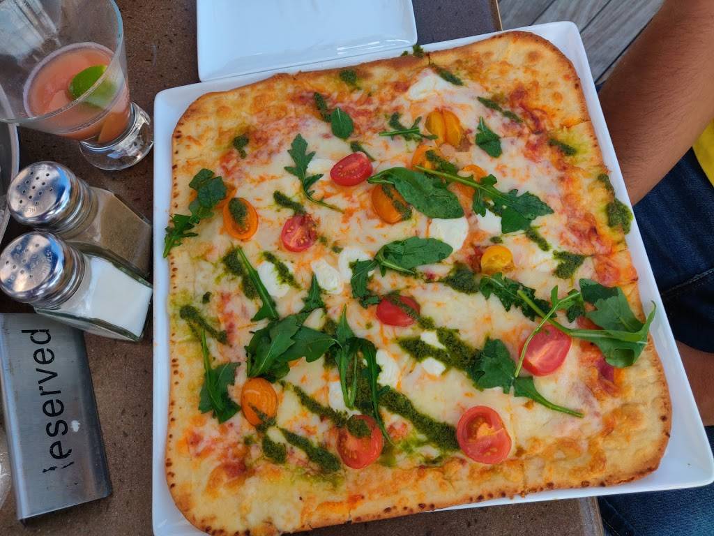 1606 Restaurant & Bar | restaurant | 55 Commercial St, Gloucester, MA 01930, USA | 9784915090 OR +1 978-491-5090