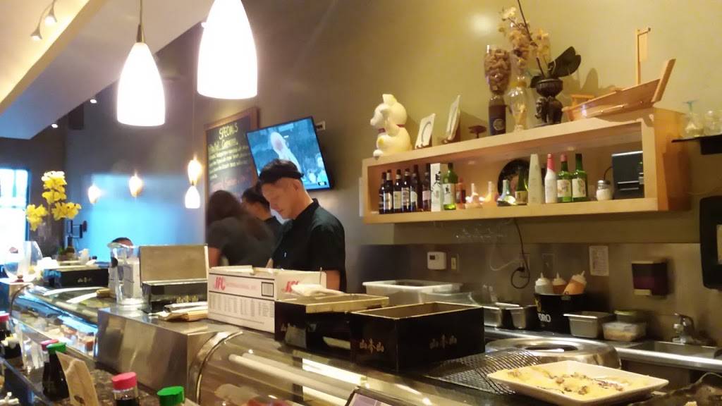 Sushi Fresh Ventura | restaurant | 5920 Telegraph Rd, Ventura, CA 93003, USA | 8056506068 OR +1 805-650-6068