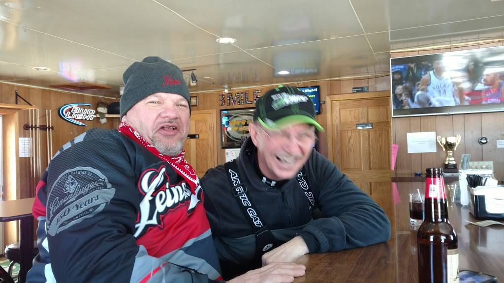 3 Mile Corner | restaurant | N7297 State Hwy 13, Phillips, WI 54555, USA | 7153393665 OR +1 715-339-3665