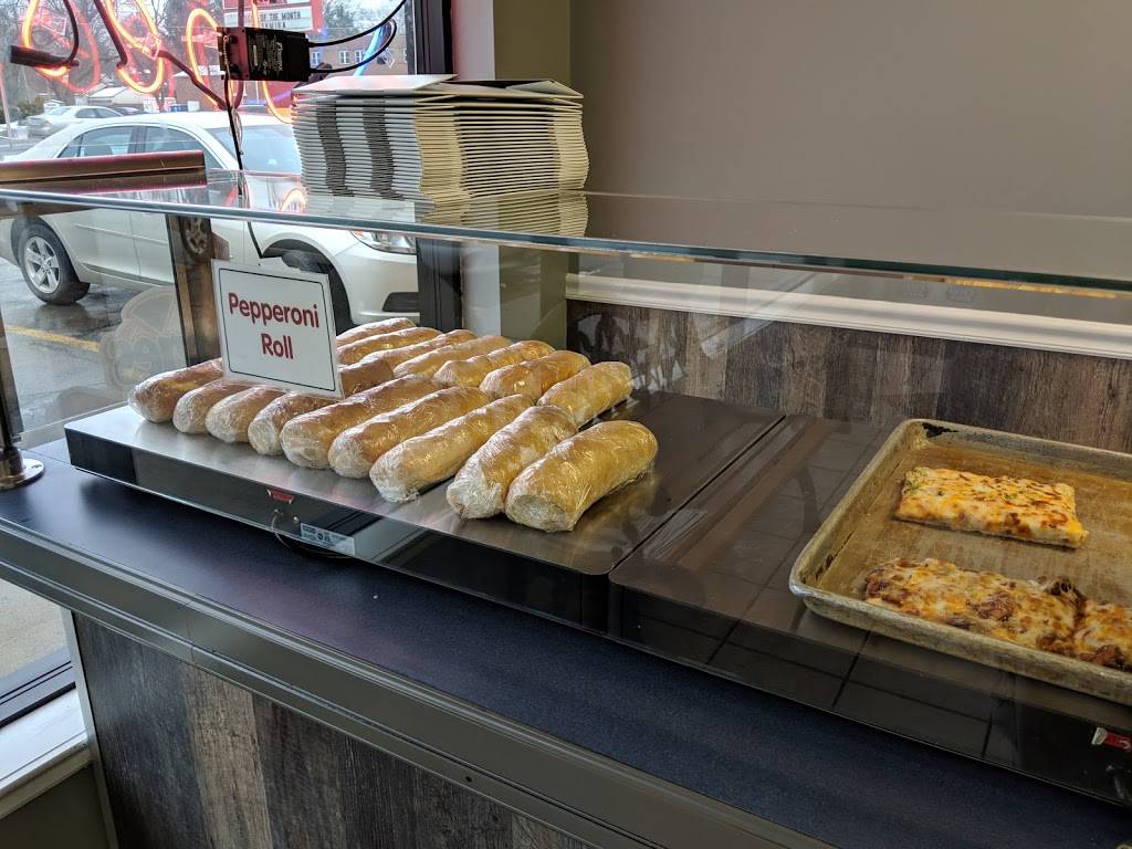 Pizza Joes | restaurant | 6810 Market St Colony Square Plaza, Boardman, OH 44512, USA | 3309658888 OR +1 330-965-8888