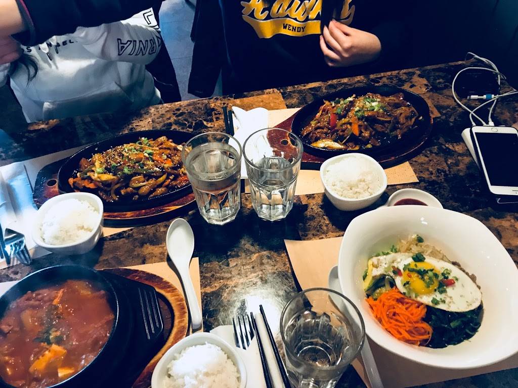 Korean Fusion | restaurant | 443 St Clair St, Chatham, ON N7L 3K6, Canada | 5193511764 OR +1 519-351-1764