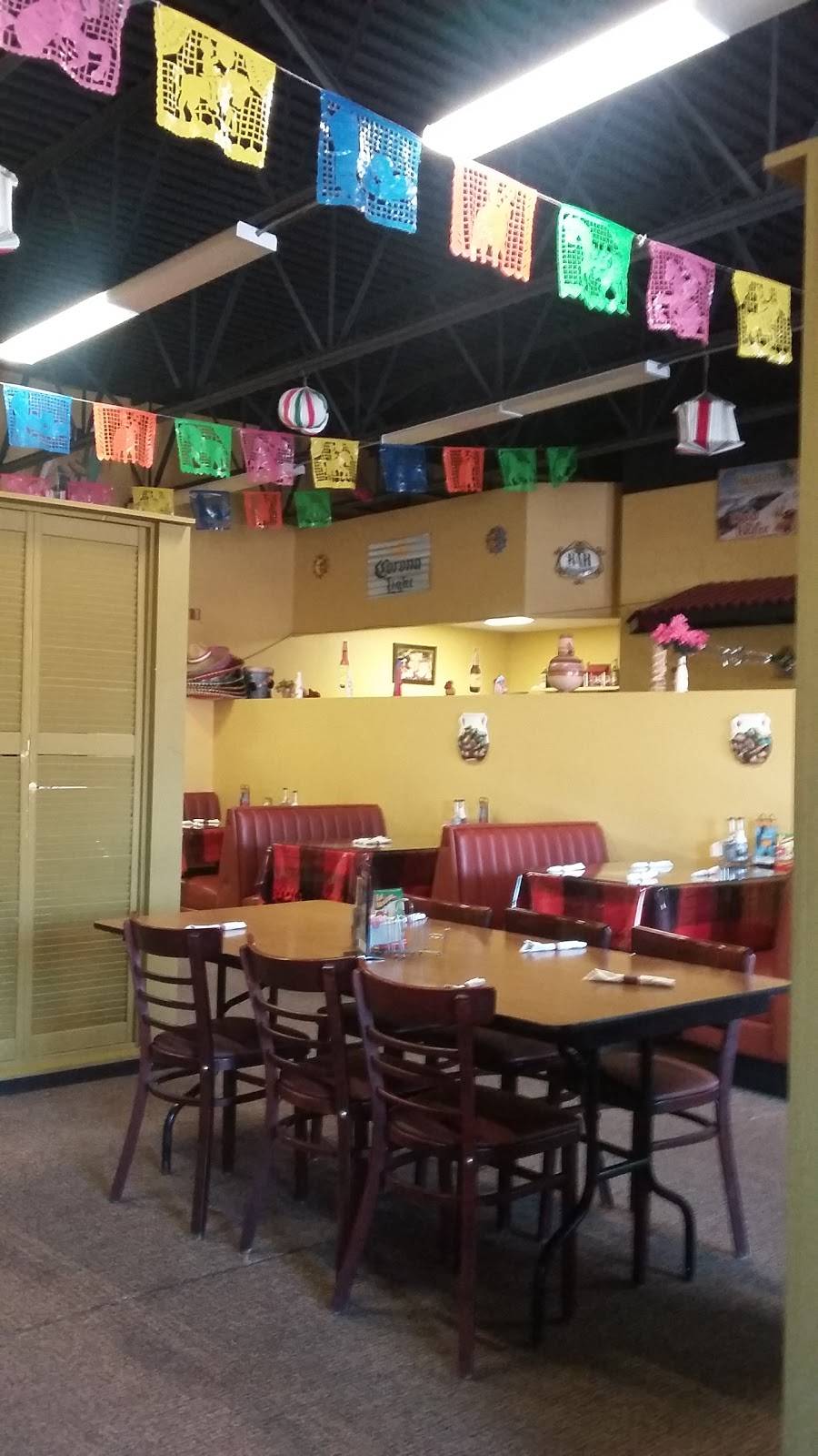 El Tequila Family Mexican | restaurant | 809 1st St SE, New Prague, MN 56071, USA | 9527587602 OR +1 952-758-7602