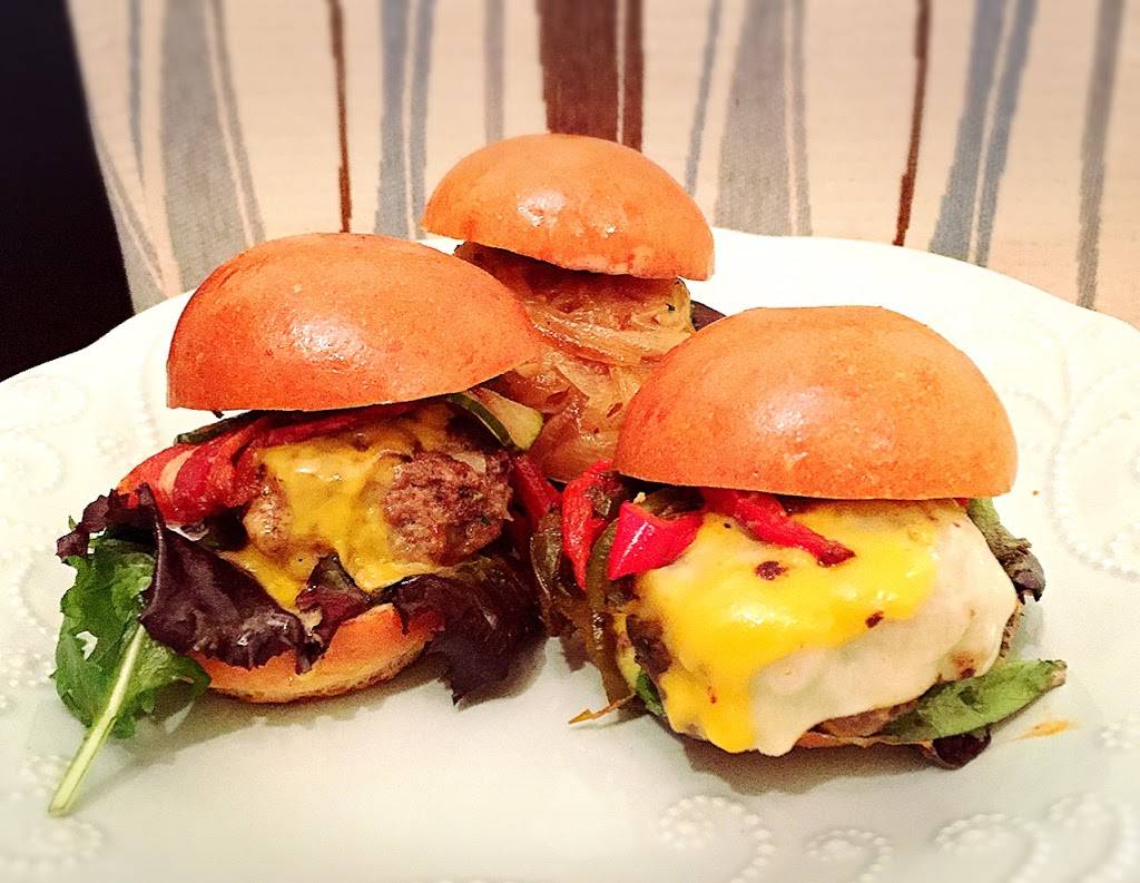 Jordan Snack Bar & Burger | meal takeaway | 4419A Broadway, New York, NY 10040, USA | 6466785139 OR +1 646-678-5139