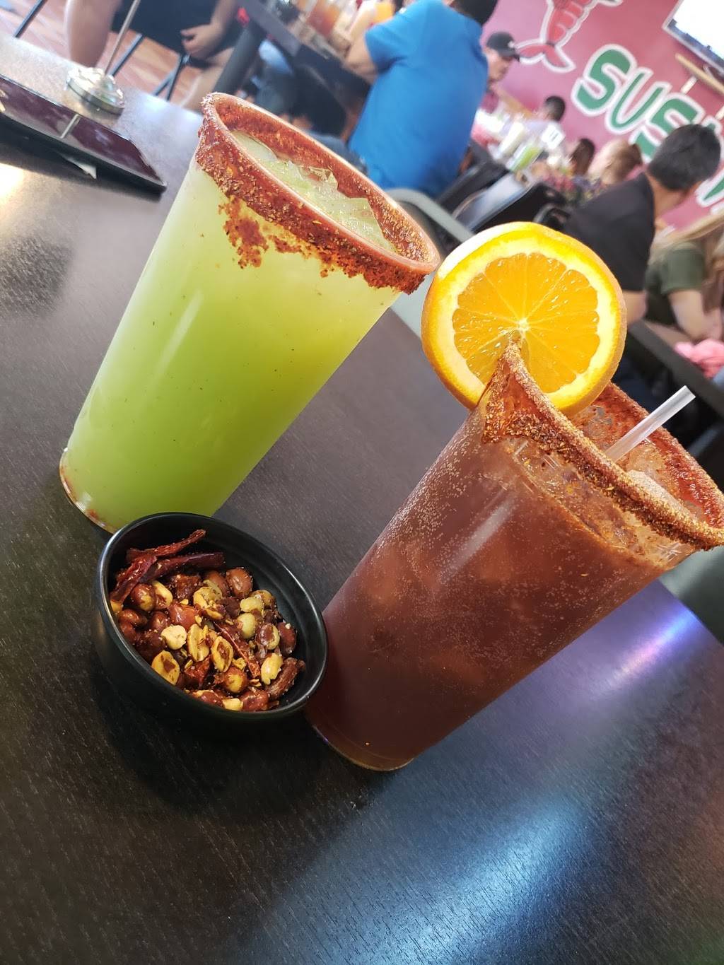 Sushilon Sushi Y Mariscos | restaurant | 2199 Edison Hwy, Bakersfield, CA 93305, USA | 8052682544 OR +1 805-268-2544