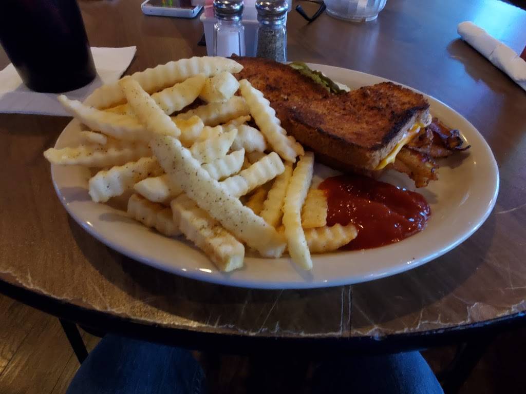 Bostons Bar & Grille | restaurant | 1730 E Elliot Rd, Tempe, AZ 85284, USA | 4808310822 OR +1 480-831-0822