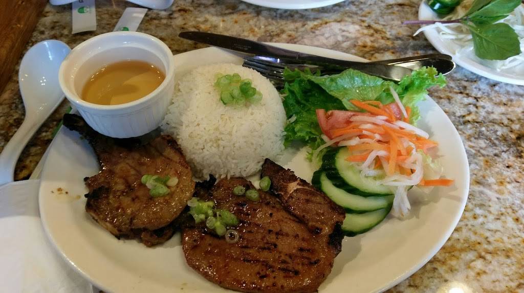 Виетнамски ресторант "Ан Нам фъ" | restaurant | 6510 Roosevelt Way NE, Seattle, WA 98115, USA | 2064662179 OR +1 206-466-2179