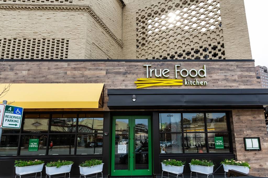True Food Kitchen | restaurant | 4749 Pennsylvania Ave, Kansas City, MO 64112, USA | 8169314947 OR +1 816-931-4947