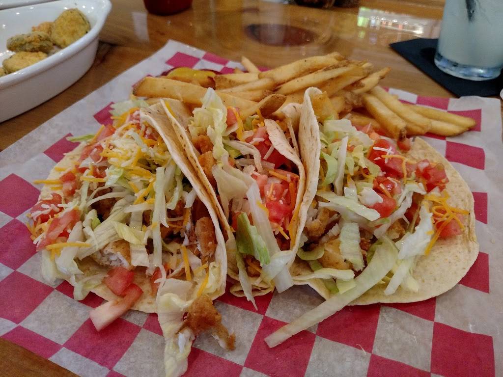 BB Jacks | restaurant | 300 E Holum St, DeForest, WI 53532, USA | 6088469000 OR +1 608-846-9000