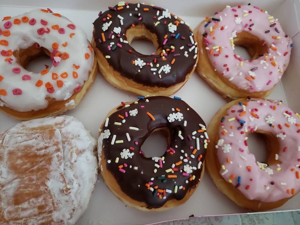 Dunkin | bakery | 620 Riverside Dr, Coral Springs, FL 33071, USA | 9544107087 OR +1 954-410-7087