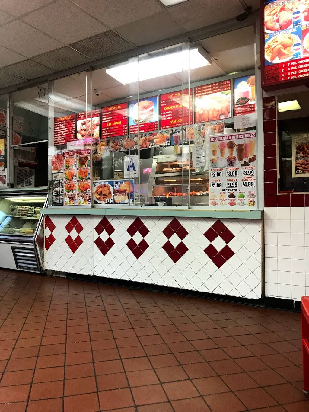 Crown Fried Chicken | restaurant | 1459 Unionport Rd, Bronx, NY 10462, USA | 7188921767 OR +1 718-892-1767