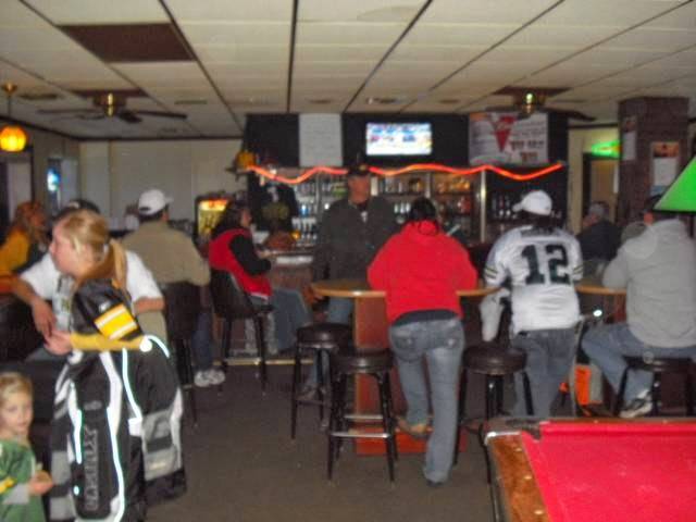 Seavers Parkside Pub | restaurant | 103 N 2nd St, Delavan, WI 53115, USA | 2627257557 OR +1 262-725-7557